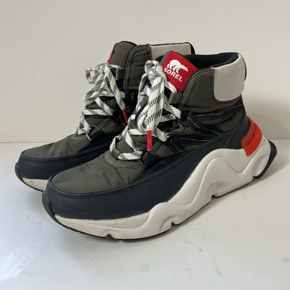 Sorel Kinetic RNEGD Boots Women's Size 8